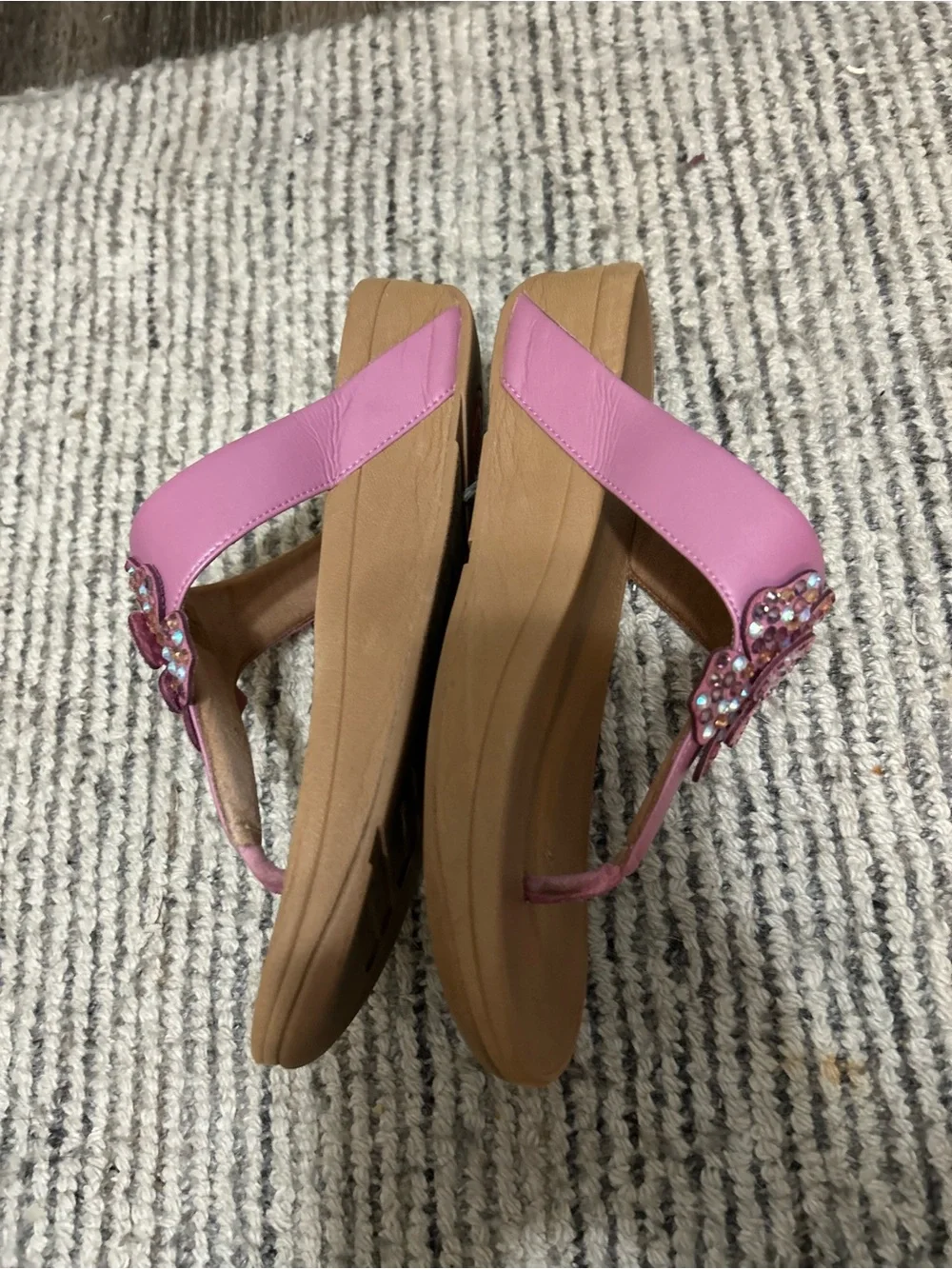 FitFlop Pink Leather Flower Embellished Sandal Size 8 Thong Women’s
